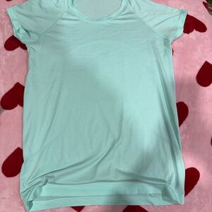 Lululemon Women's Aqua Short Sleeve Top